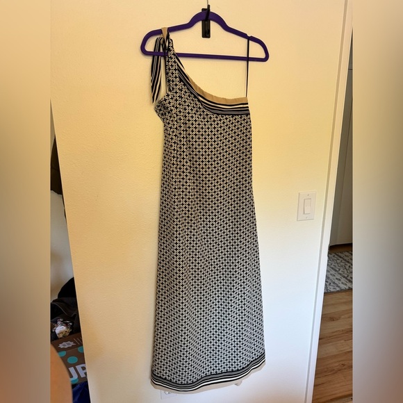 Abercrombie & Fitch One Shoulder Scarf Bow Midi Dress Black White Size Large EUC - Picture 14 of 14